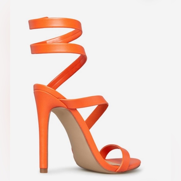 Beautiful tangerine 🍊 heel with a wrap around effect! Never worn. - Picture 3 of 5